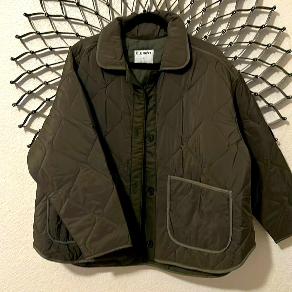 Old Navy quilted jacket, camo/olive green, NWT, XL